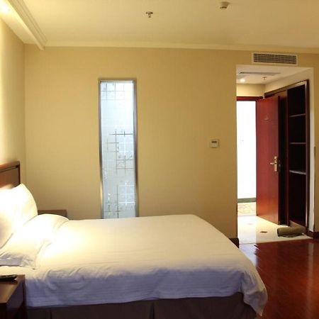 Greentree Inn Jiangsu Changzhou Liyang East Nanhuan Road High Speed Rail Station Business Hotel Exterior photo